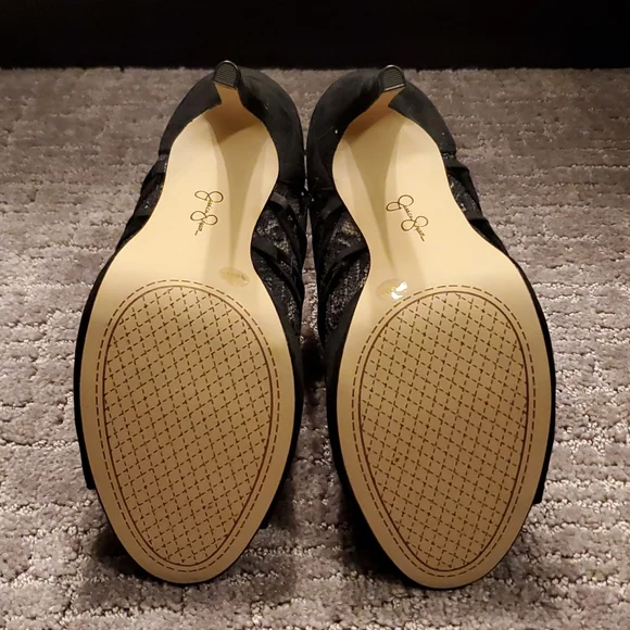 Lace Up heels - Picture 4 of 6